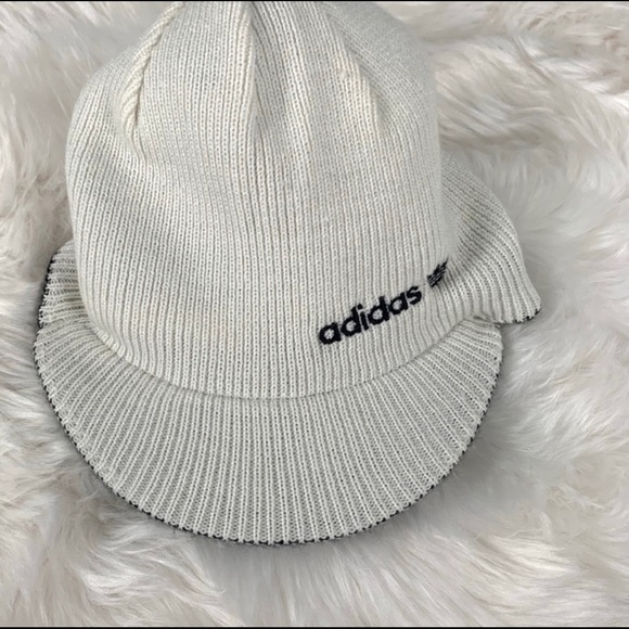 Reversible Adidas Toque - Picture 2 of 3